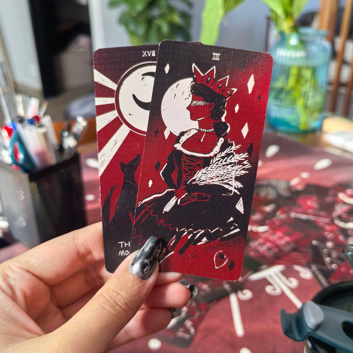 Dirty Red Tarot: Portable